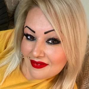 Meet your Posher, Nikol